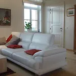 Apartment O D\'Chato